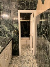 6160 Whitsett Ave, Unit 8 in Los Angeles, CA - Building Photo - Building Photo