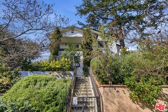 1301 Angelus Ave in Los Angeles, CA - Building Photo - Building Photo