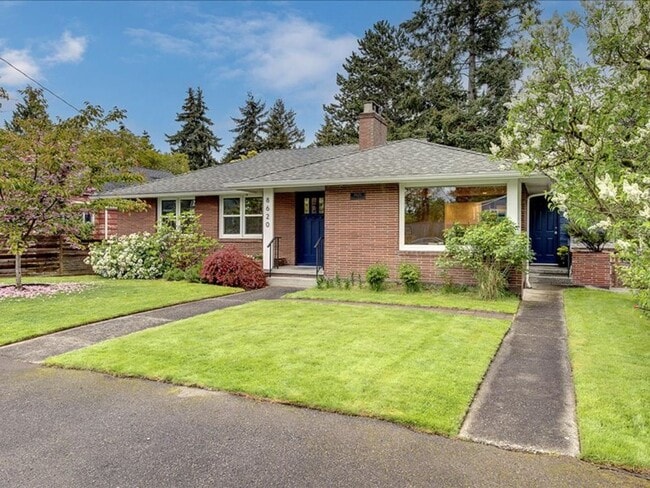 property at 8620 Corliss Ave N