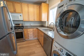 3224 Martha Custis Dr in Alexandria, VA - Building Photo - Building Photo