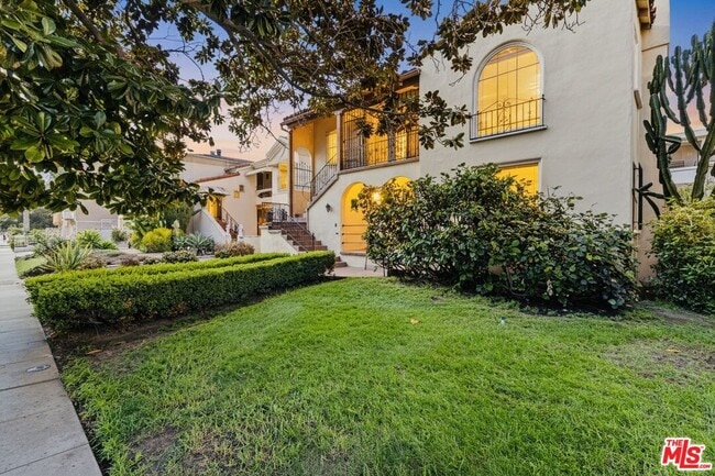 property at 1141 S Shenandoah St