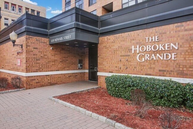 610 Newark St. in Hoboken, NJ - Building Photo - Building Photo