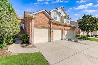 1115 Enclave Square E in Houston, TX - Building Photo - Building Photo