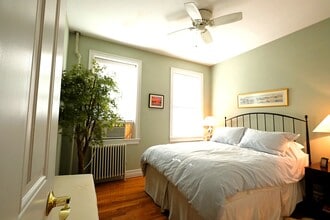 60 Myrtle St, Unit 6 in Boston, MA - Foto de edificio - Building Photo