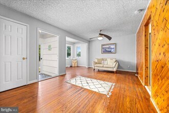 100 E Cedar Ave in Somers Point, NJ - Building Photo - Building Photo