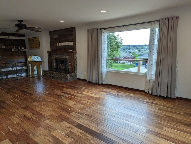 2205 Carol Dr in Lewiston, ID - Building Photo - Building Photo