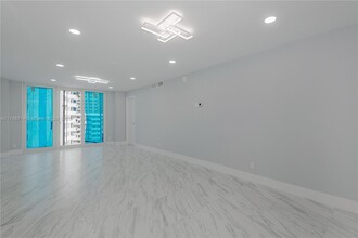 3180 S Ocean Dr, Unit # 706 in Hallandale Beach, FL - Building Photo - Building Photo