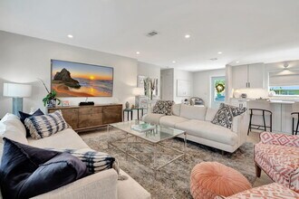 359 Beacon St in Jupiter, FL - Foto de edificio - Building Photo