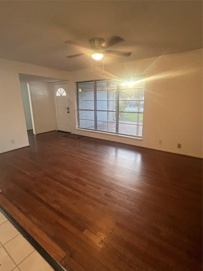 721 S 3rd St in La Porte, TX - Building Photo - Building Photo