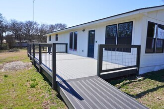 37 Almond Dr in Pottsboro, TX - Building Photo - Building Photo