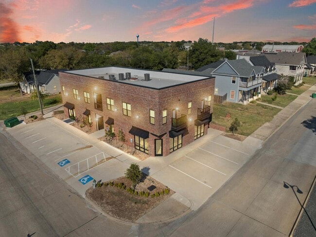 property at 201 E 5th St