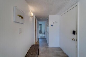 361 S McMullen Booth Rd, Unit 112 in Clearwater, FL - Building Photo - Building Photo