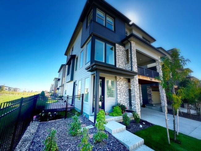15755 W Girard Ave in Morrison, CO - Building Photo - Building Photo