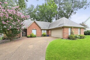 4264 Thunderstone Cir W in Memphis, TN - Building Photo