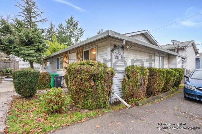 3931 NE 82nd Ave in Portland, OR - Foto de edificio - Building Photo