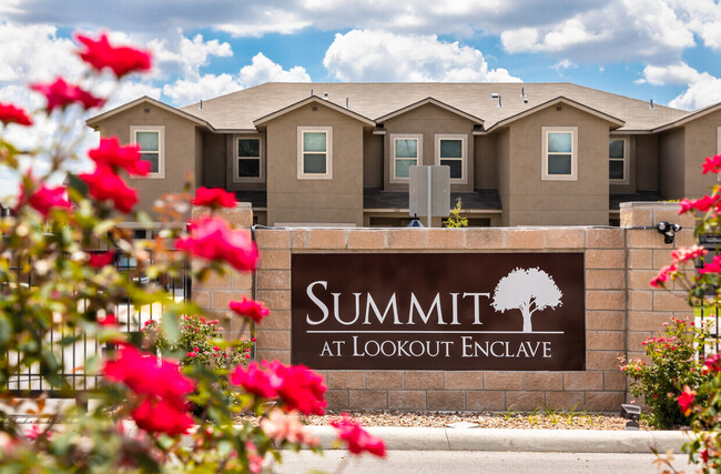 Summit at Lookout Enclave in San Antonio, TX - Building Photo - Primary Photo