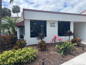 8600 S Ocean Dr in Jensen Beach, FL - Building Photo - Building Photo