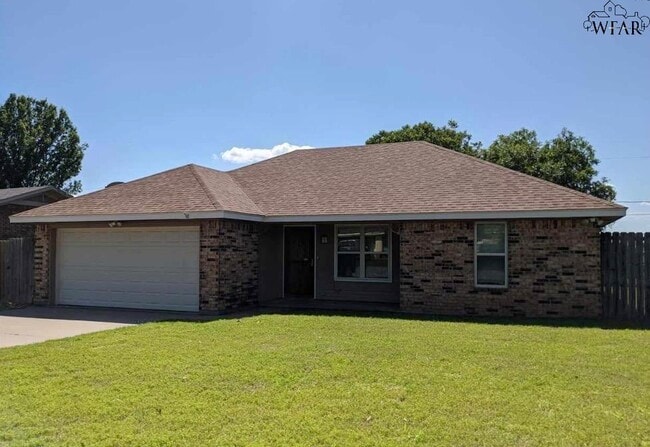 property at 1204 Lisa Ln