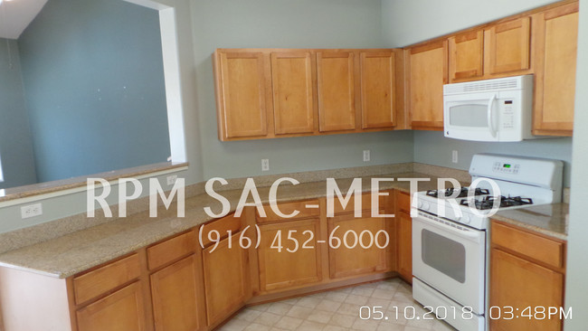 5350 Dunlay Dr-Unit -#3117 in Sacramento, CA - Building Photo - Building Photo