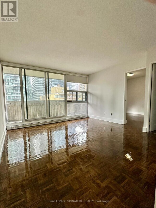 33 Isabella St in Toronto, ON - Building Photo - Building Photo