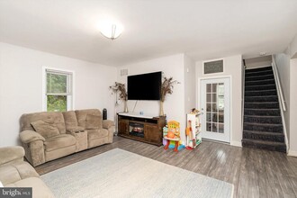 116 School Ln in Trenton, NJ - Building Photo - Building Photo