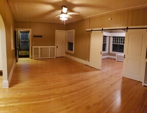 417 5th Ave SE, Unit Upper in Minneapolis, MN - Foto de edificio - Building Photo