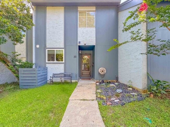 property at 2949 N Shamrock St