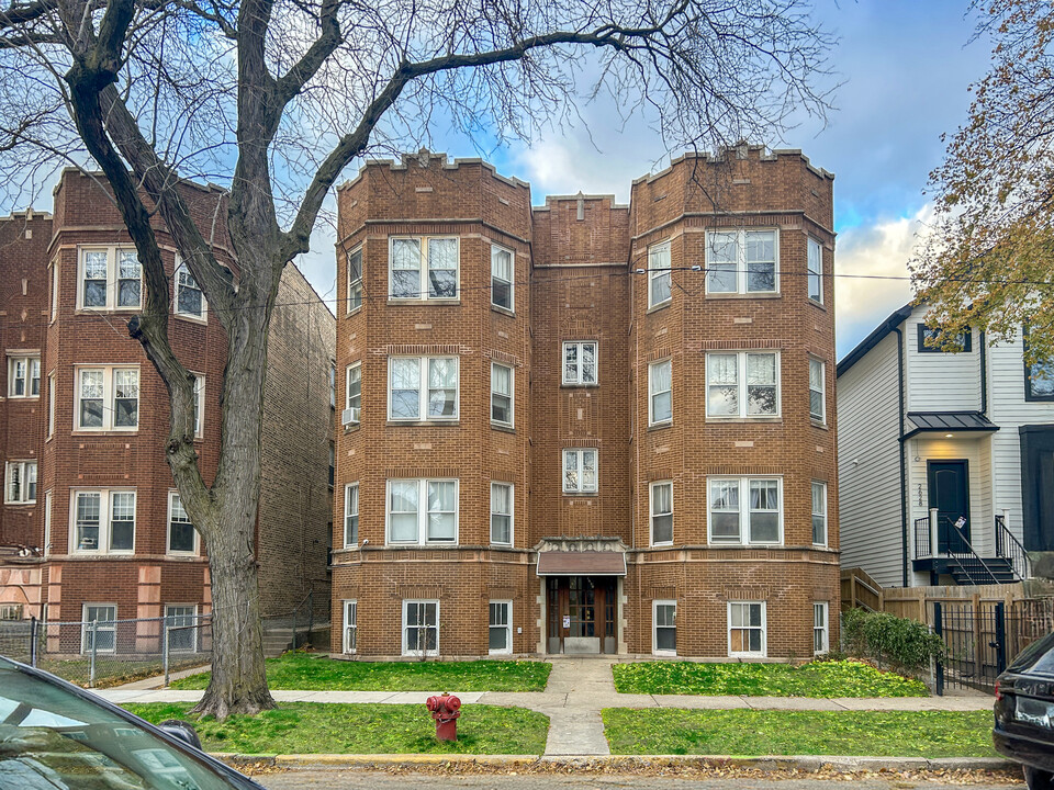 2630-2630 W Winnemac Ave in Chicago, IL - Building Photo