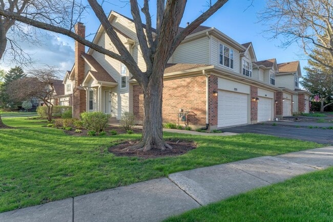 2222 Seaver Ln in Hoffman Estates, IL - Building Photo - Building Photo