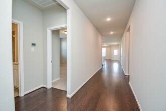 8403 Delta Down Dr in Fulshear, TX - Building Photo - Building Photo