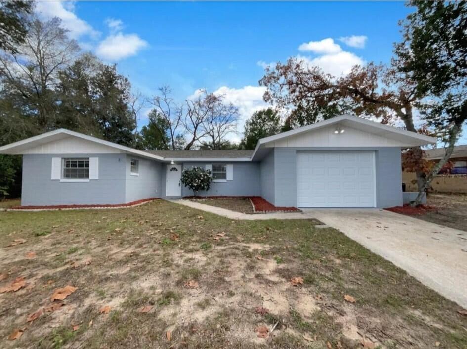 8 Lake Ct in Ocala, FL - Building Photo