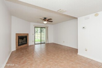 844 7th Ave S in Jacksonville Beach, FL - Building Photo - Building Photo