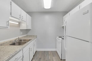 Pleasant View Apartments in Fredericktown, OH - Building Photo