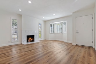 4723 Norwich Ave in Sherman Oaks, CA - Foto de edificio - Building Photo