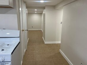 43 California Ave in Hempstead, NY - Building Photo - Building Photo