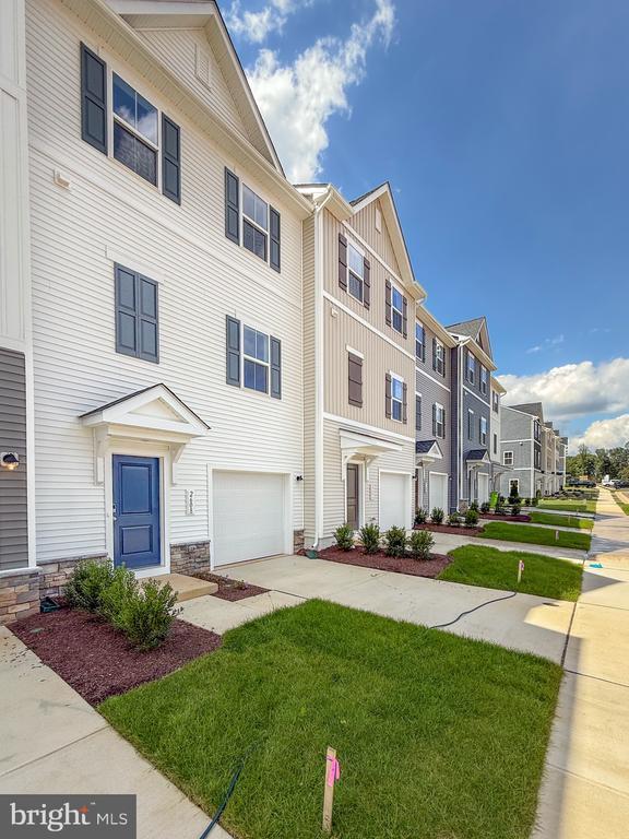 2584 Cougar Ln in Locust Grove, VA - Building Photo - Building Photo