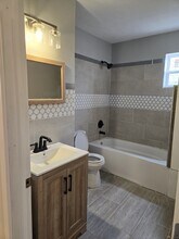 5210 Bessmer Dr in Trotwood, OH - Foto de edificio - Building Photo
