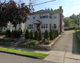 27 Winslow Rd in Belmont, MA - Building Photo