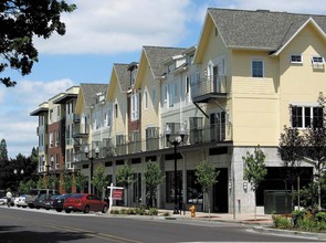 North Main Village in Milwaukie, OR - Building Photo - Building Photo