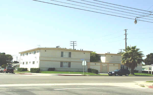 4807-4811 S Centinela Ave in Los Angeles, CA - Foto de edificio - Building Photo