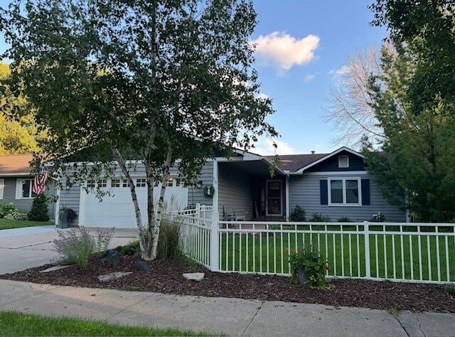 510 Chalet Dr NW in Rochester, MN - Building Photo