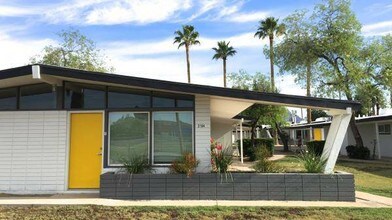 Modern Retro Living in Phoenix, AZ - Building Photo - Building Photo