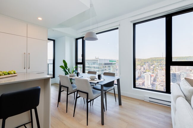 Le George Apartments in Montréal, QC - Building Photo - Building Photo