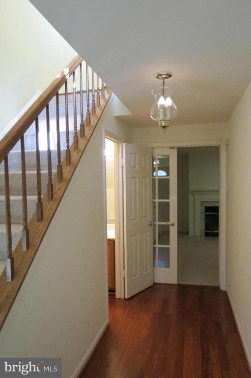 property at 2208 Wimbledon Cir