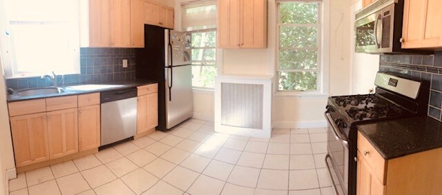 13 Sparhawk St, Unit 2 in Boston, MA - Building Photo - Building Photo