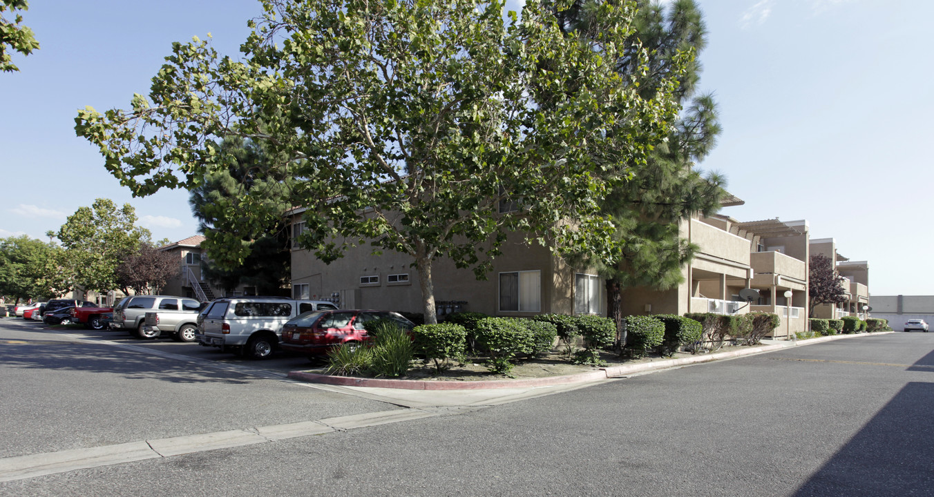 Santa Fe Villas in Fontana, CA - Building Photo