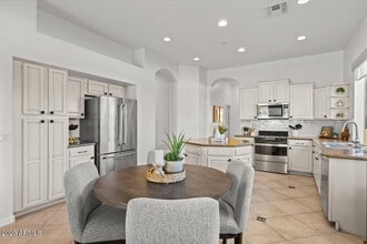 14257 N 106th Pl in Scottsdale, AZ - Building Photo - Building Photo