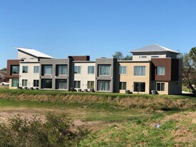 Lakeview Apartments in La Joya, TX - Building Photo