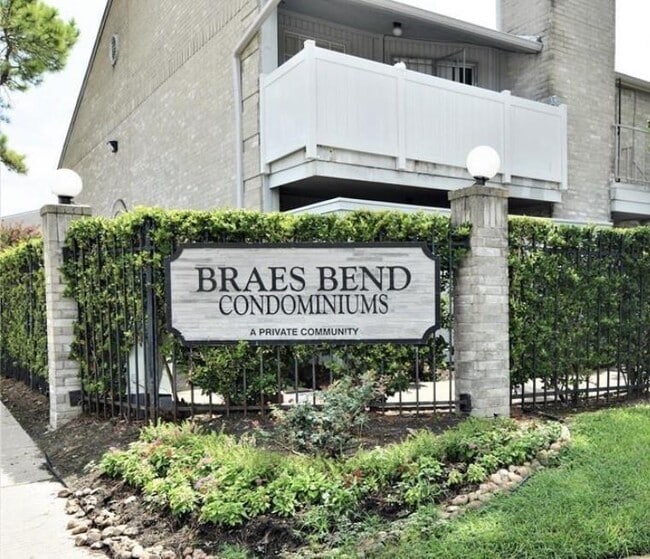 property at 8267 Creekbend Dr