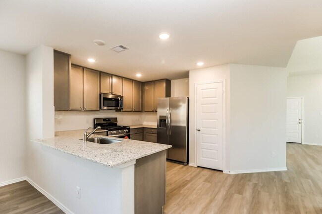 10715 Sunlit St in Cut And Shoot, TX - Building Photo - Building Photo